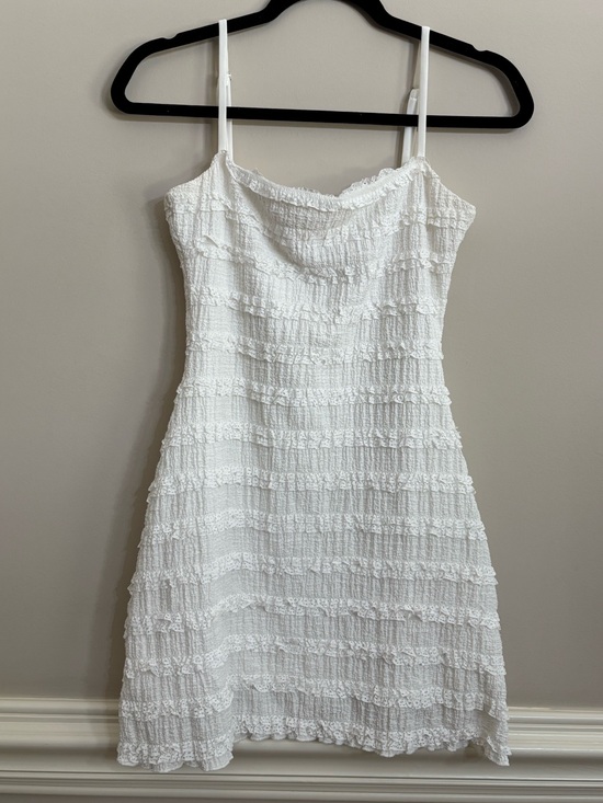 Hello Molly Dresses & Skirts - Hello Molly Stretch Ruffle White Mini Dress Size 4 Small Graduation